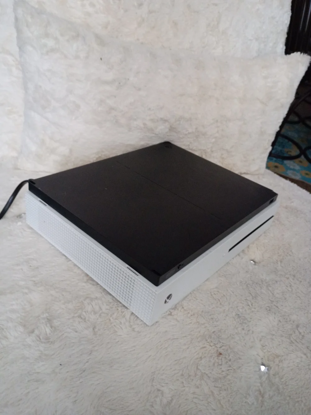 Xbox One S Slim Console in Black and White - Front-Loading Disc Slot